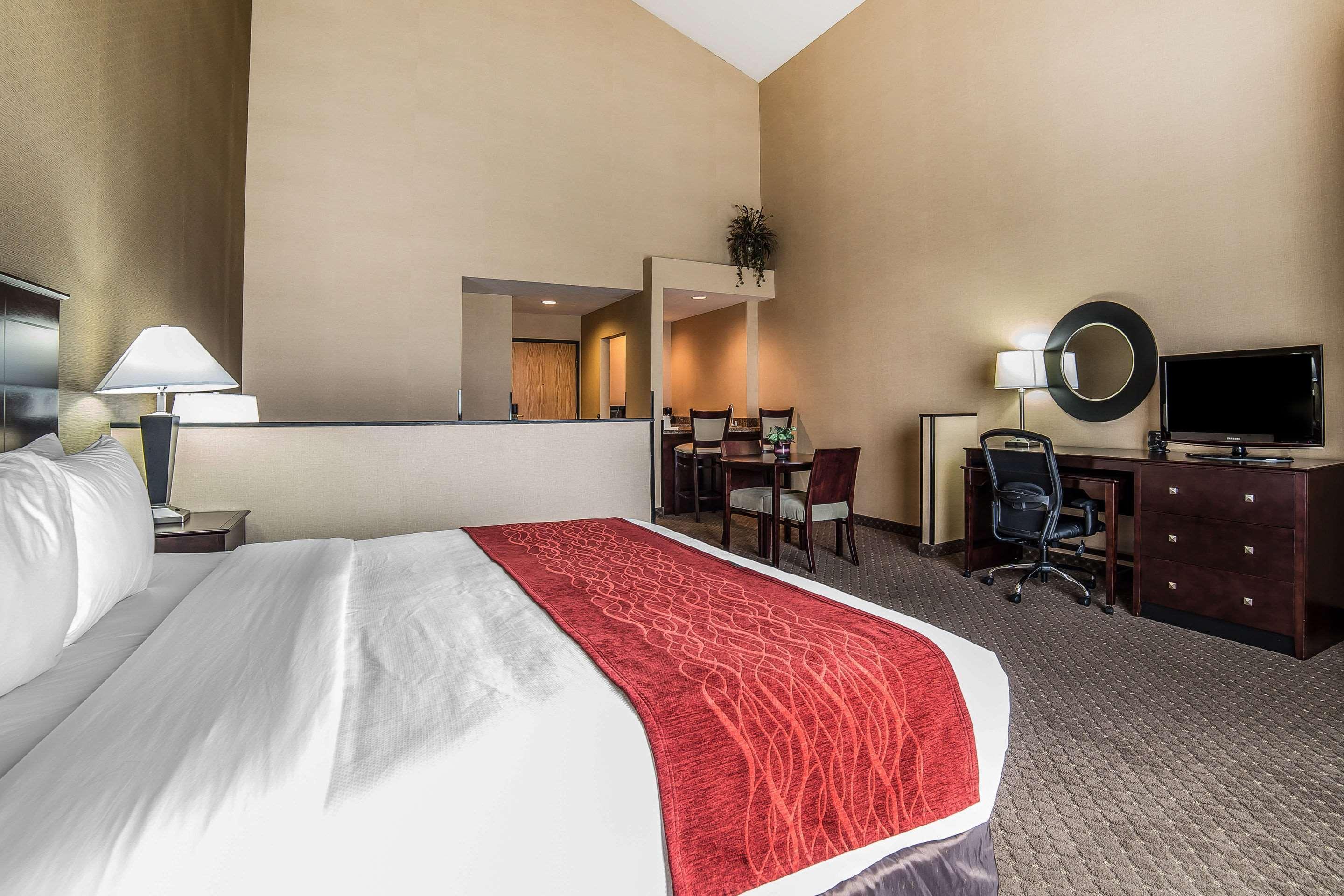 Comfort Suites Ogden Conference Center Екстериор снимка