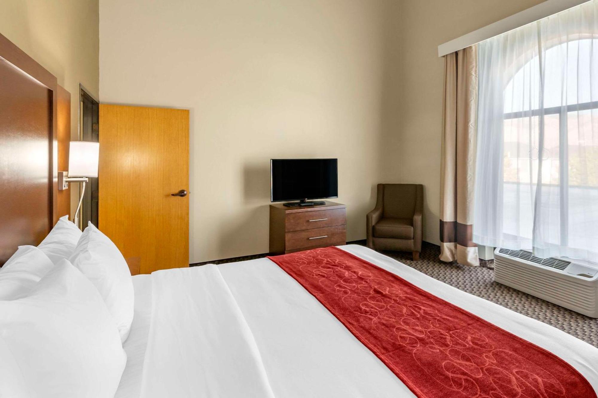 Comfort Suites Ogden Conference Center Екстериор снимка