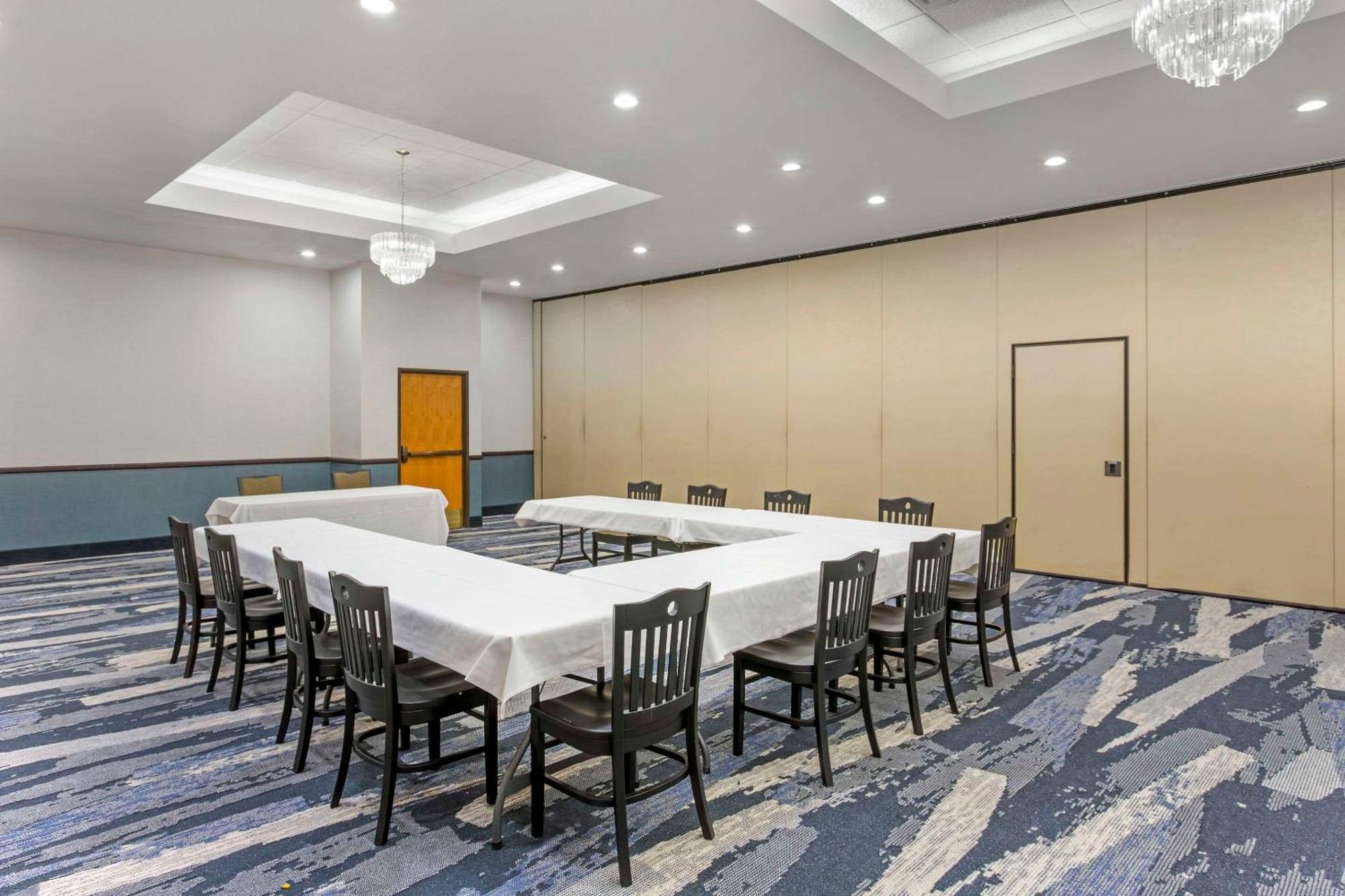 Comfort Suites Ogden Conference Center Екстериор снимка